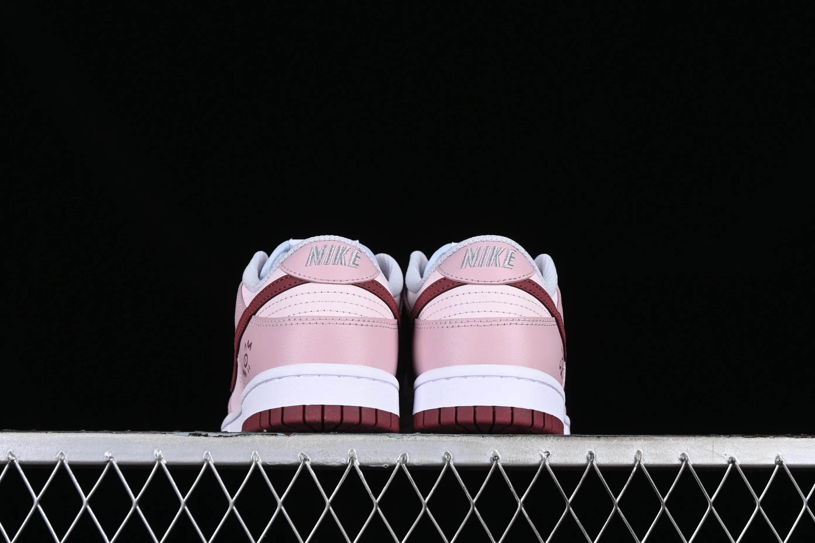 All categories Nk SB Dunk Series Nk SB Dunk Low low-top sneakers Nk SB Dunk Low GS "Mineral Teal" Strawberry Milk SB low-top casual sports skateboard shoes FD1232-002